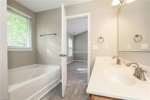 Bath - 2549 Ingleside Dr, High Point, NC 27265 photo 1 of 1