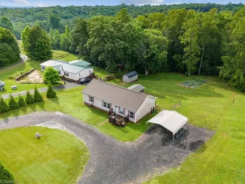 323 Crumpton Rd, Reidsville, NC 27320