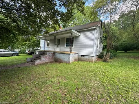 1322 Maryland Ave, Eden, NC 27288