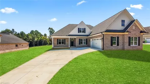 184 Painted Trl, Lexington, NC 27295