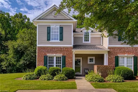 5834 Fox Ridge Ln, Winston Salem, NC 27104