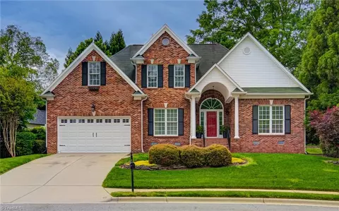 3707 Regents Park Ln, Greensboro, NC 27455
