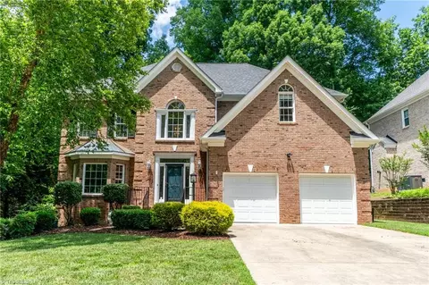 4511 Jamesford Dr, Jamestown, NC 27282