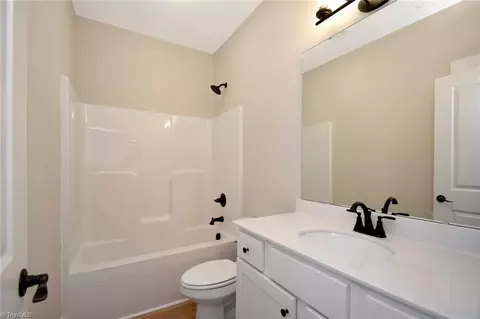 115 Burberry Dr, Purlear, NC 28665 photo 8