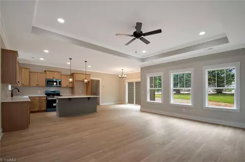115 Burberry Dr, Purlear, NC 28665 photo 9