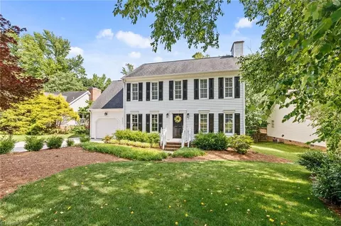 7 River Chase Ct, Greensboro, NC 27407