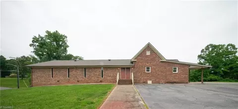 133 Wisconsin Ave, Elkin, NC 28621
