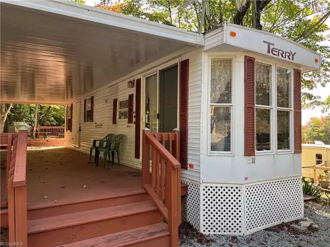 379 Laurelwood Ln #173, Traphill, NC 28685