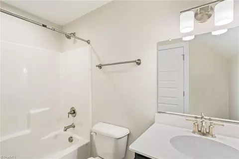 Bath - 111 Jasper Ct, King, NC 27021 photo 3 of 4
