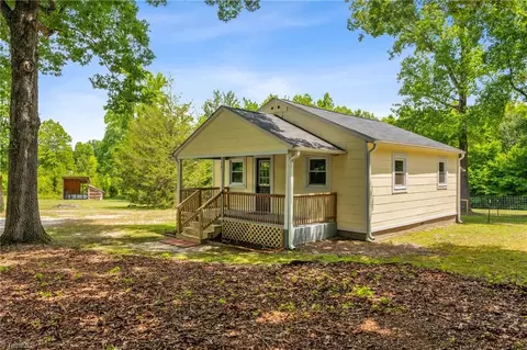 4461 Thorny Rd, Greensboro, NC 27406