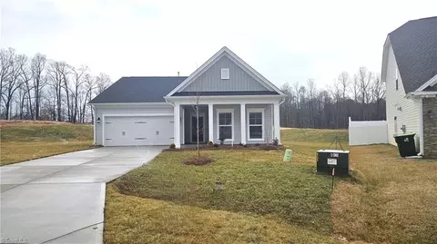 134 Tabby Ct #60, Lexington, NC 27295
