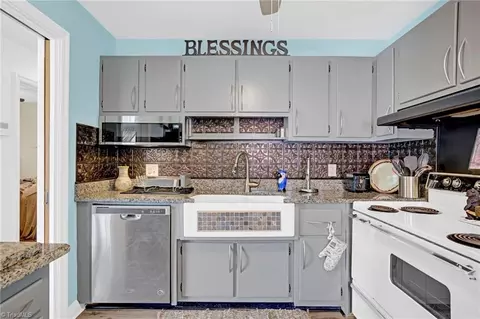 1225 Guyer St, High Point, NC 27262 photo 10