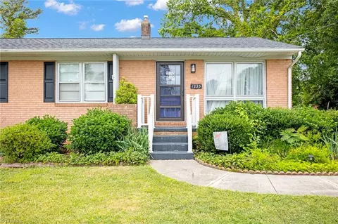 1225 Guyer St, High Point, NC 27262 photo 6