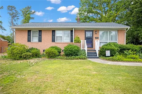 1225 Guyer St, High Point, NC 27262 photo 7