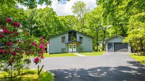 1084 Ridge Rd, Roaring Gap, NC 28668