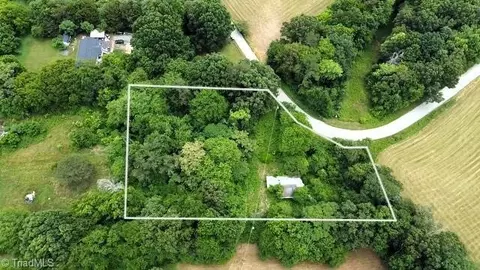 280 Petrea Rd, Lexington, NC 27295