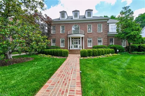 1606 Saint Andrews Rd, Greensboro, NC 27408