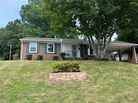 1261 Sedgefield Dr W, Winston Salem, NC 27107