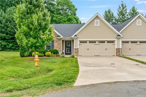 5109 Moseley Dr, Clemmons, NC 27012