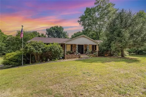 3634 Cash Dr, Winston Salem, NC 27107
