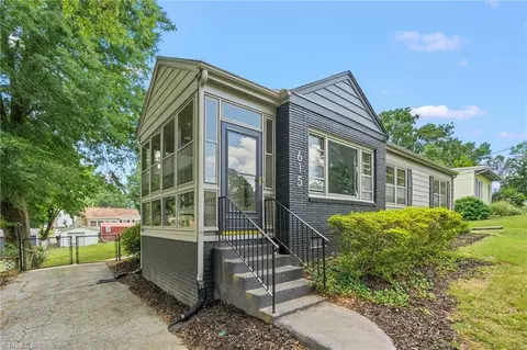 615 Rockspring Rd, High Point, NC 27262
