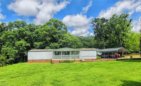 2668 Young Rd, Walnut Cove, NC 27052