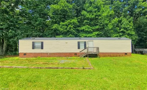 2690 Young Rd, Walnut Cove, NC 27052