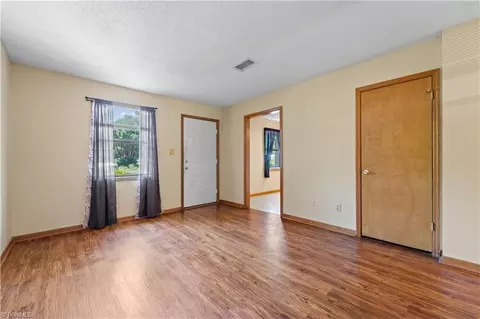 1816 C Guyer St, High Point, NC 27265 photo 6
