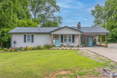 136 Whitetail Rd, Statesville, NC 28625