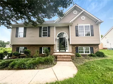 460 Mallard View Ln, Winston Salem, NC 27127