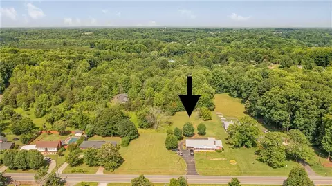 3730 Fraternity Church Rd, Winston Salem, NC 27127