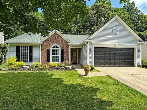 985 Still Point Dr, Winston Salem, NC 27103