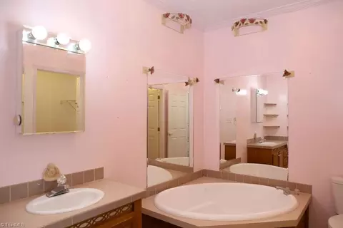 Bath - 1212 Yates Rd, Denton, NC 27239 photo 1 of 7