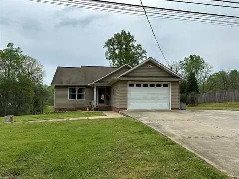 Exterior - 4350 Millers Mill Rd, Trinity, NC 27370 photo 2 of 4