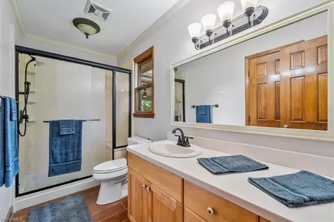 Bath - 861 Central Rd, Clemmons, NC 27012 photo 1 of 2
