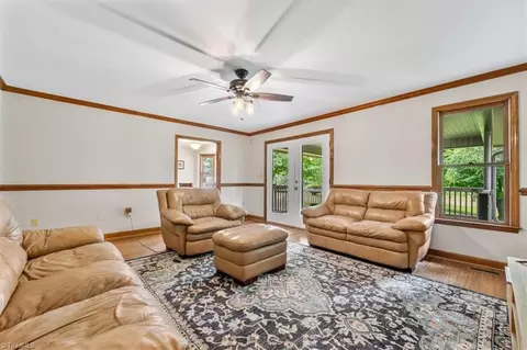 Living - 861 Central Rd, Clemmons, NC 27012 photo 1 of 1