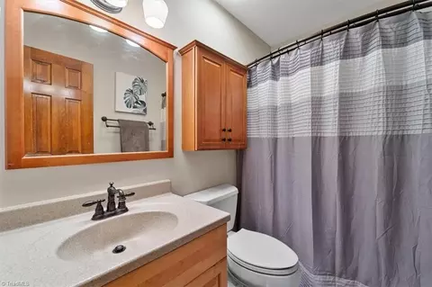 Bath - 861 Central Rd, Clemmons, NC 27012 photo 2 of 2