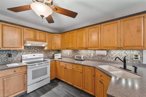 Kitchen - 861 Central Rd, Clemmons, NC 27012 photo 2 of 4