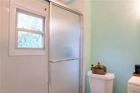 Bath - 1419 Commerce Ave, High Point, NC 27260 photo 1 of 3