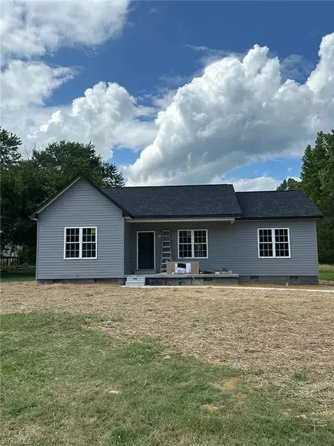 525 Kime Ave E, Liberty, NC 27298