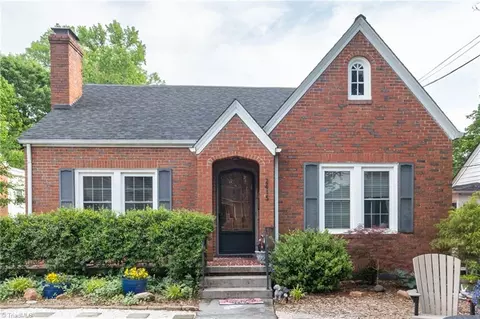 2415 Wright Ave, Greensboro, NC 27403