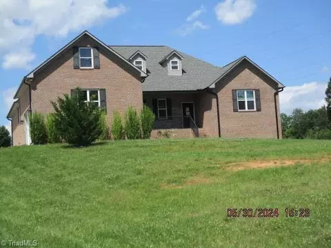 122 Fritts Farm Ct, Lexington, NC 27295
