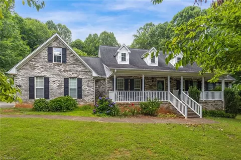 2639 Briaroak Dr, Climax, NC 27233