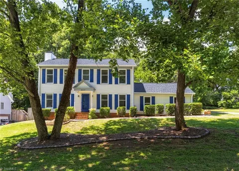 9337 Deer Path Ln, Kernersville, NC 27284