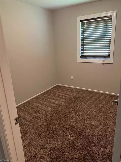Bedroom - 321 Northfield Dr, King, NC 27021 photo 2 of 5