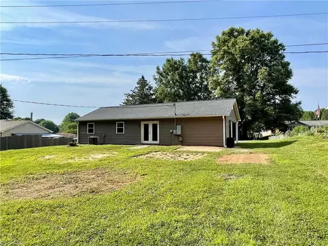 Exterior - 321 Northfield Dr, King, NC 27021 photo 5 of 6