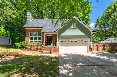 1140 Century Park Ave, Kernersville, NC 27284