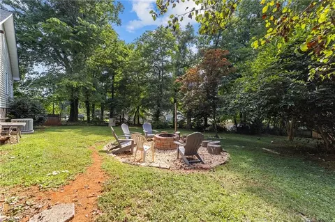7524 Farmbrook Pl, Thomasville, NC 27360 photo 31