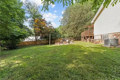 7524 Farmbrook Pl, Thomasville, NC 27360 photo 32
