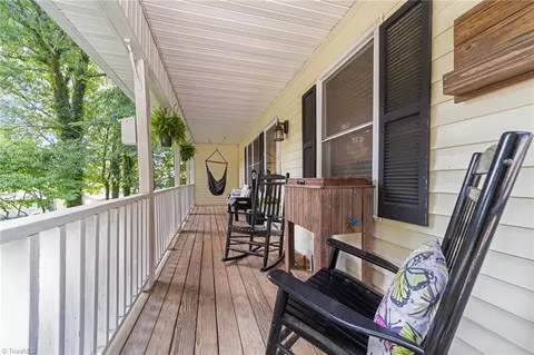 7524 Farmbrook Pl, Thomasville, NC 27360 photo 28